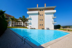 Pebble - 1 bedroom apartment sleeps 5 with pool & tennis court